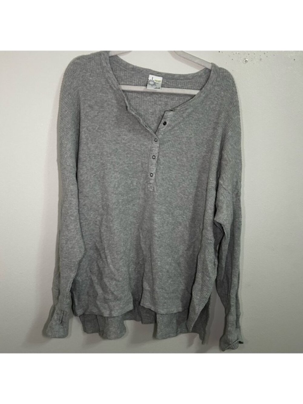 grey waffle knit top with thumb holes
